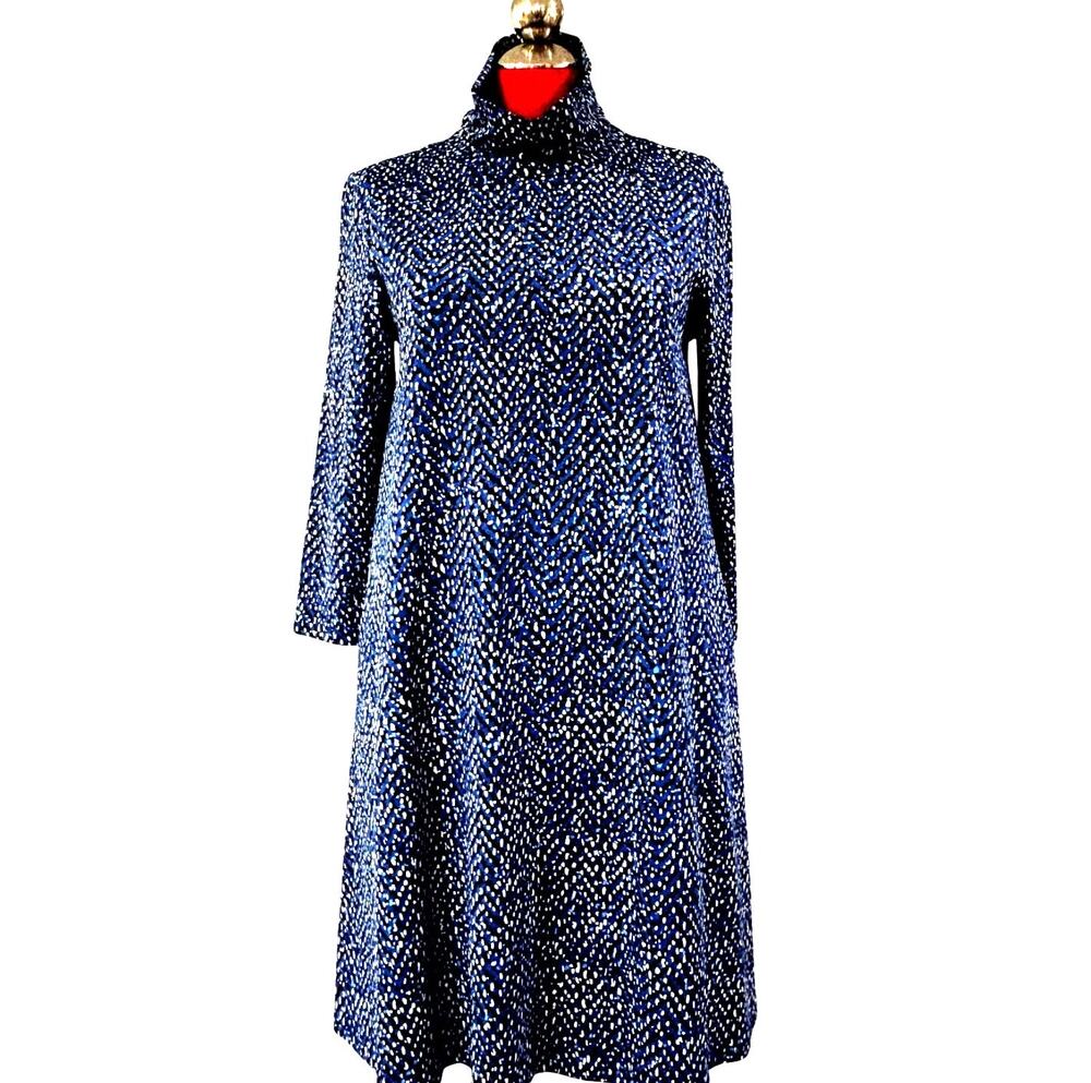 J McLaughlin casual dress pockets high neck fitted 3/4 sleeve swing style size S